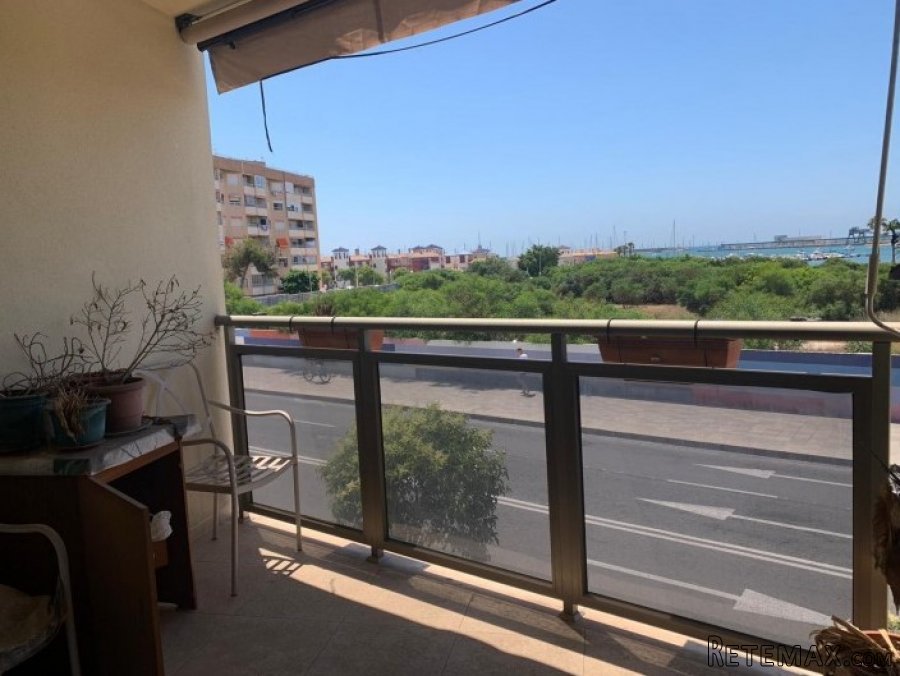 Apartamento con vistas al mar a tan solo 100m de la playa.. - 2