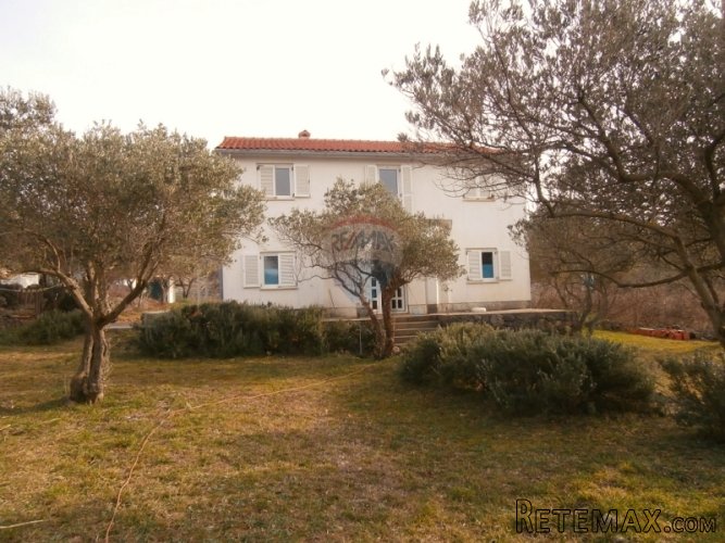 KRK,VRBNIK, KUĆA 180 M2 NA VELIKOJ PARCELI!