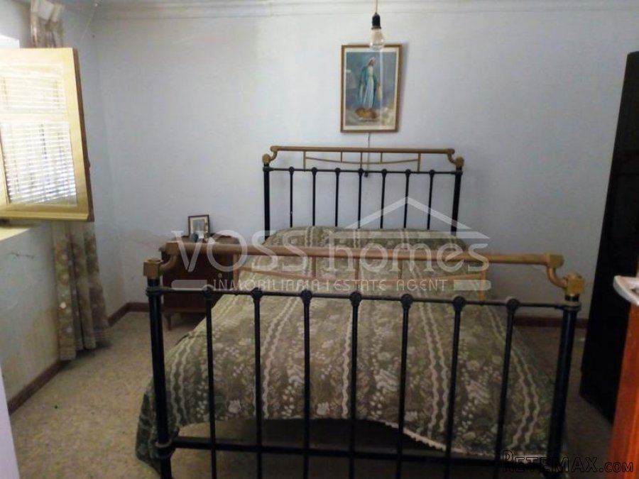 Huge country house with garage of approx 250m2 and.. - 13