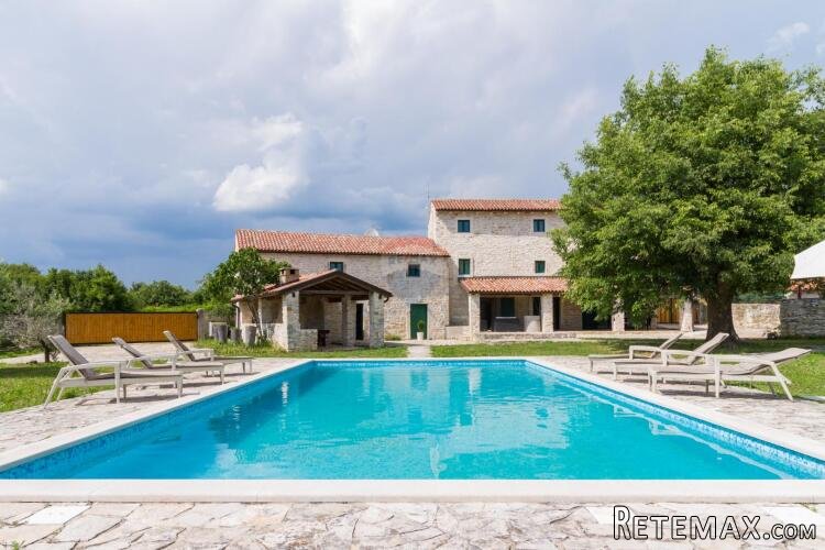 Istra,Barban,kamena vila sa bazenom na imanju od 17500m2 - 3