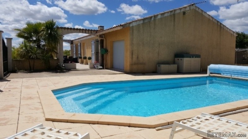 Nice Single Storey Villa With 125 m2 Of.. - 2