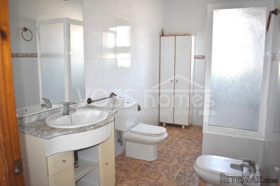 RESERVED WITH VOSS HOMES MARCH 2022 Very large, country.. - 15