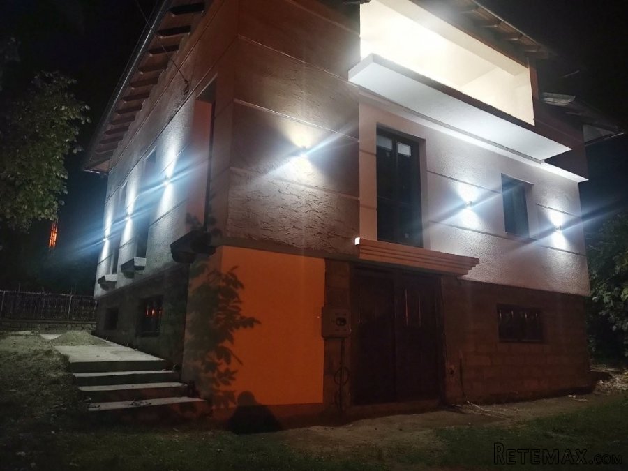 porodicna kuca na atraktivnoj lokaciji pod bukuljom - 16
