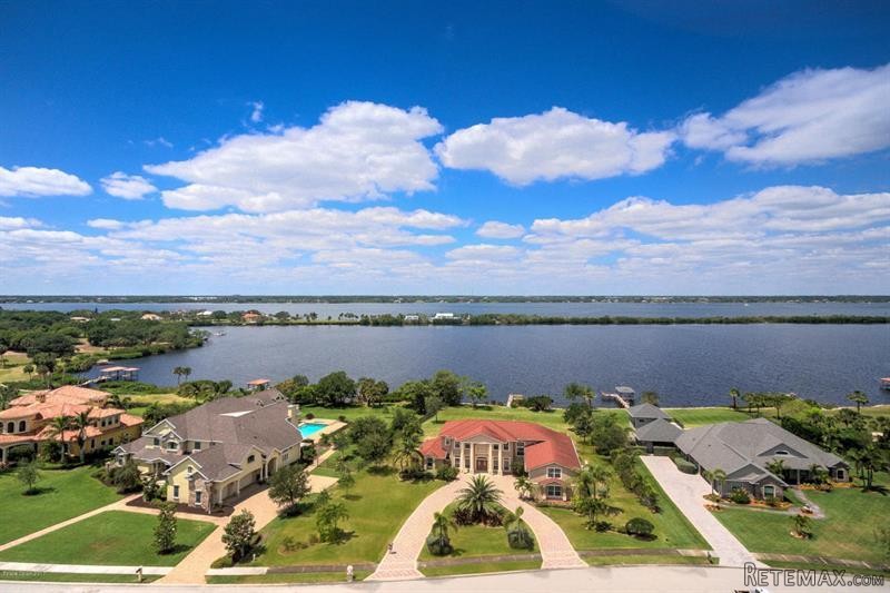 5 bedroom Detached House For Sale: 4790.. - 2