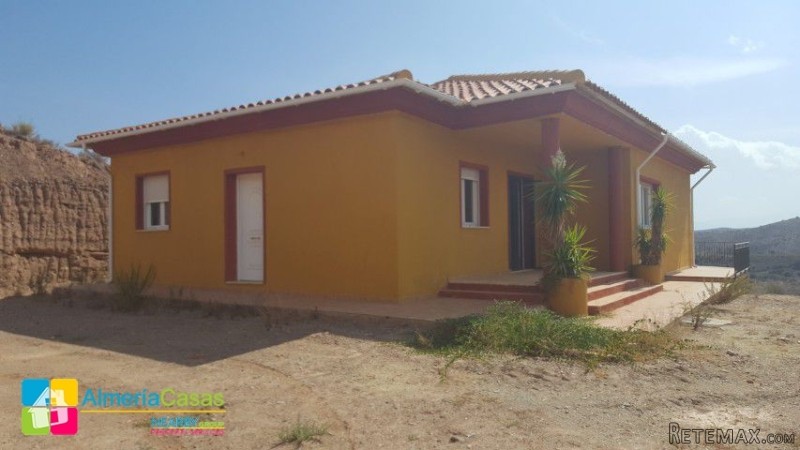 Villa For Sale In Oria