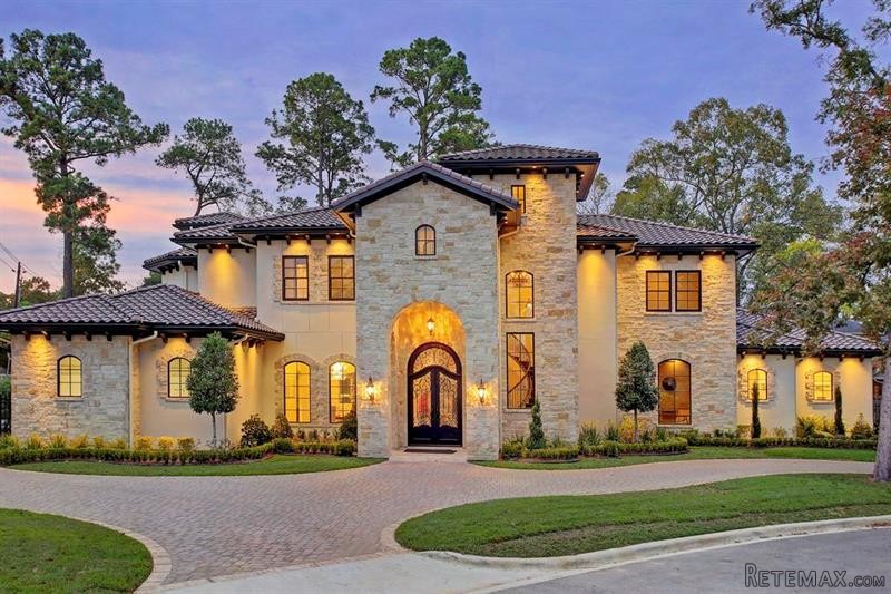 6 bedroom House For Sale: 1 Saddlehorn..