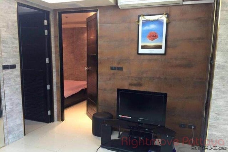 2 Bedroom Condo for sale in Wongamat -.. - 2