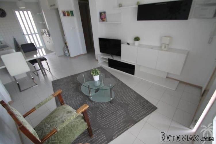 This sunny apartment with fantastic views from the roof.. - 2