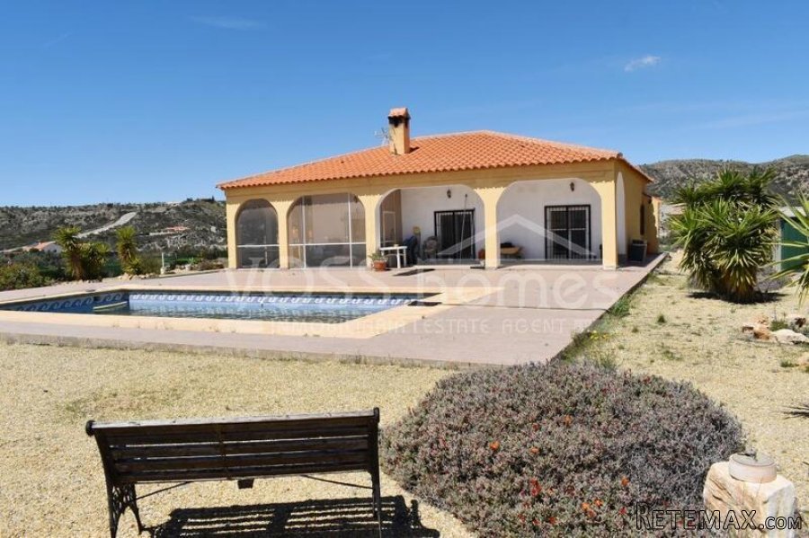 NEW & EXCLUSIVE TO VOSS HOMES - Large Country Villa with..
