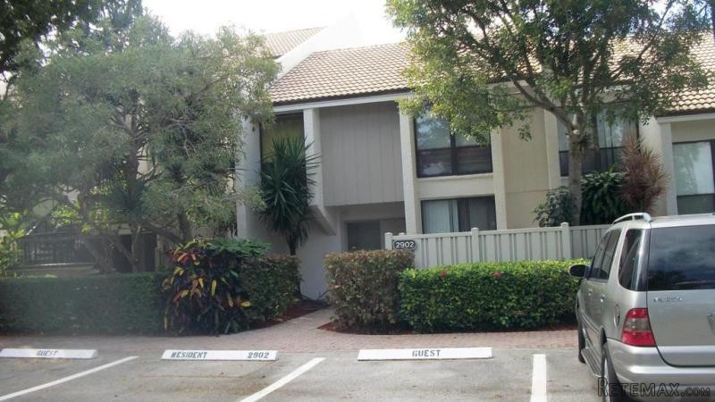 2902 Bridgewood Lane #2902, Boca Raton..