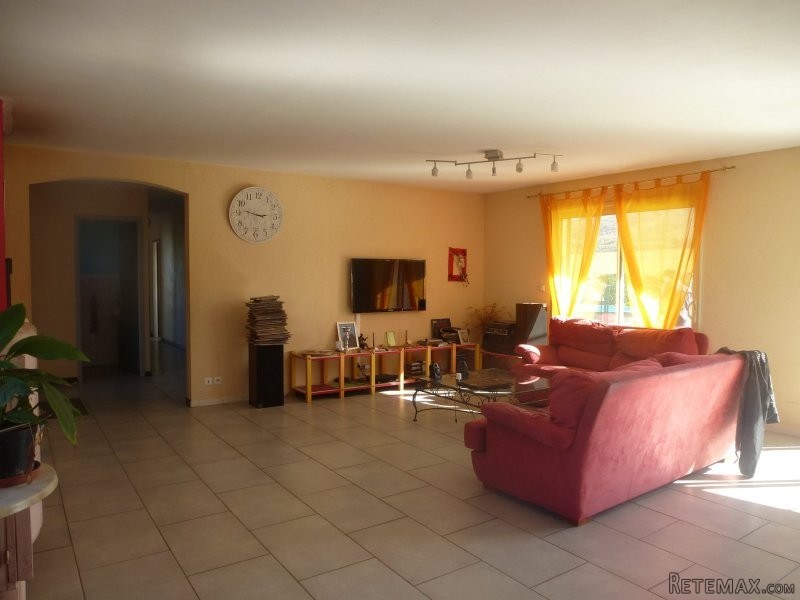 4 Bed Single Story Villa With Garden.. - 2