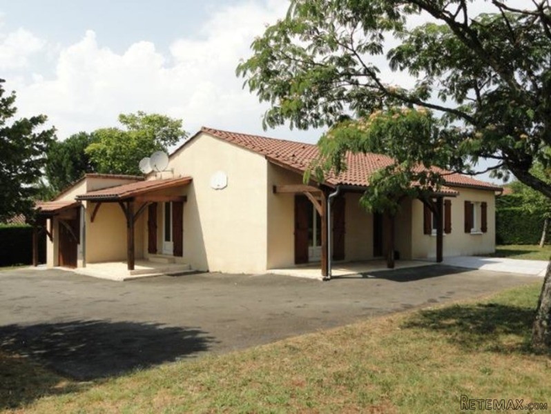 Bright And Comfortable Bungalow With An.. - 2