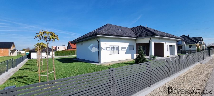 Varaždin, Hrašćica, 280 m2 i 2120 m2 okućnice, 2 garaže