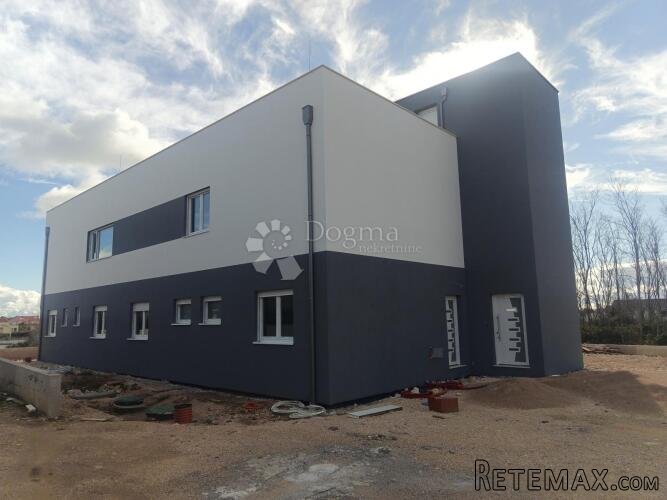 Apartman s bazenom Privlaka - 3