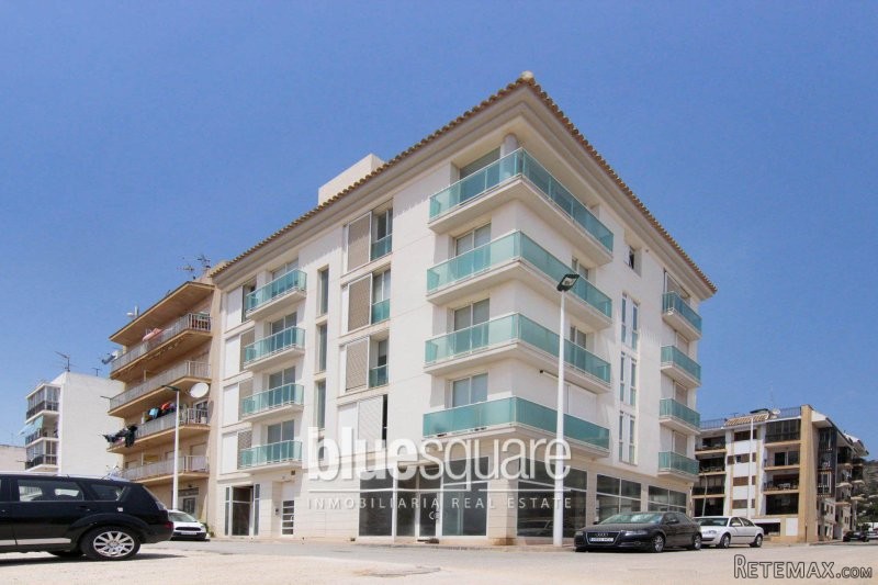 Fabulous 3 Bedroom Apartment with..