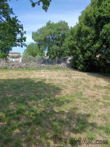 Manjadvorci – građevinsko zemljište 1200 m² s potencijalom g - 3