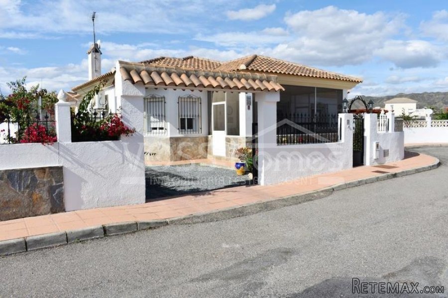 EXCLUSIVE TO VOSS HOMES - An immaculately presented, 3..
