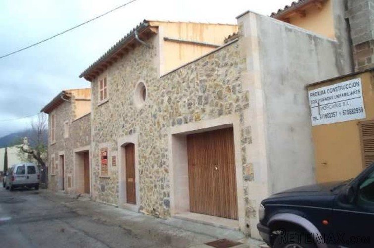 Newly built village house of 160m2 well situated in..