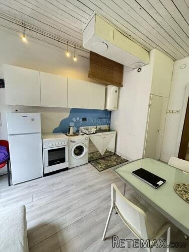 UHODAN APARTMAN 36m2 + 11.06m2 - PRILIKA - 2
