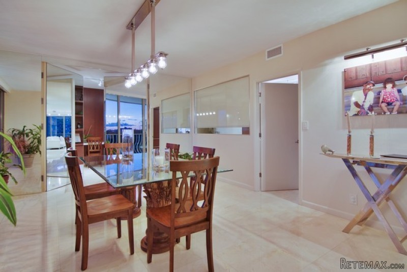 4 bedroom Flat For Sale: 10155 Collins.. - 2