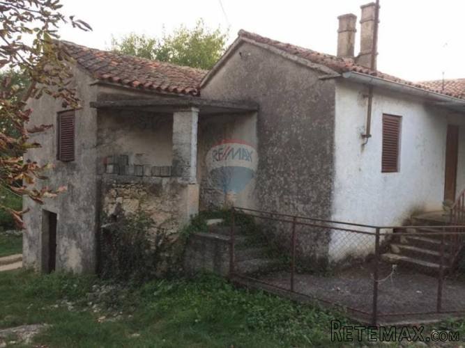 ISTRA, PIĆAN - Starina u Svetoj Katarini s legaliziranim... - 4
