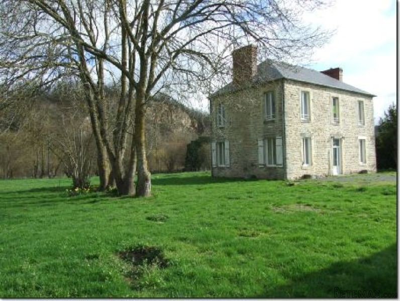 Stunning Country Manor House, River..