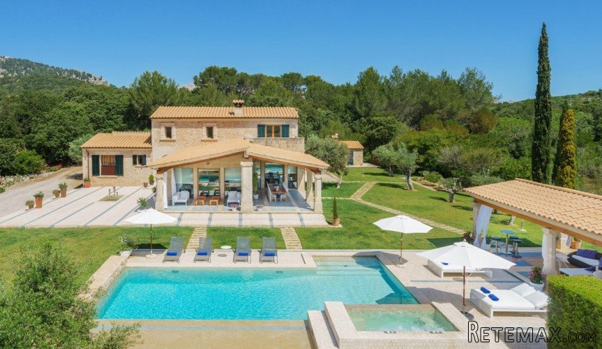 Wonderful rustic country house located in Pollensa, near..
