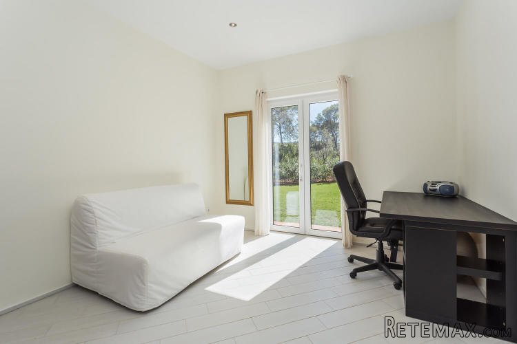 A very comfortable and spacious country house with gorgeous..