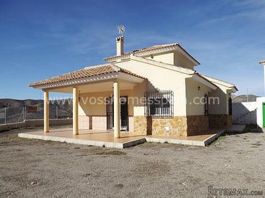 LARGE 2 storey villa with 3 bedrooms, 2 bathrooms (2..