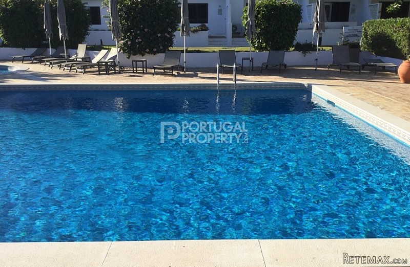 Fabulous Renovated 2 Bed Apartment - 2