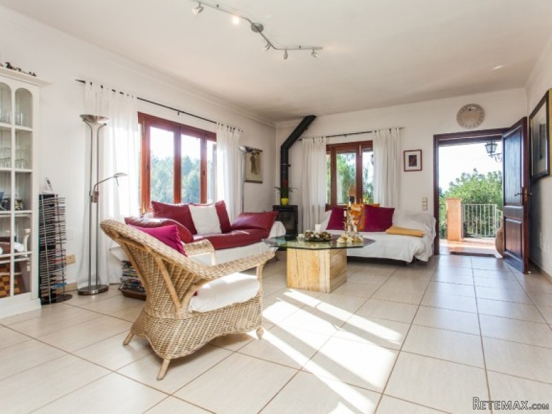 Spacious Family Home In Bunyola - 2