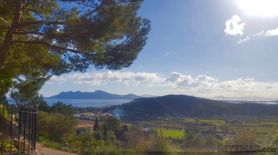 In the residential urbanisation of El Vila - 2,5 km from..