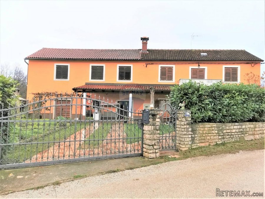 Istra,Grožnjan,Samostojeća kuća u mirnom okruženju