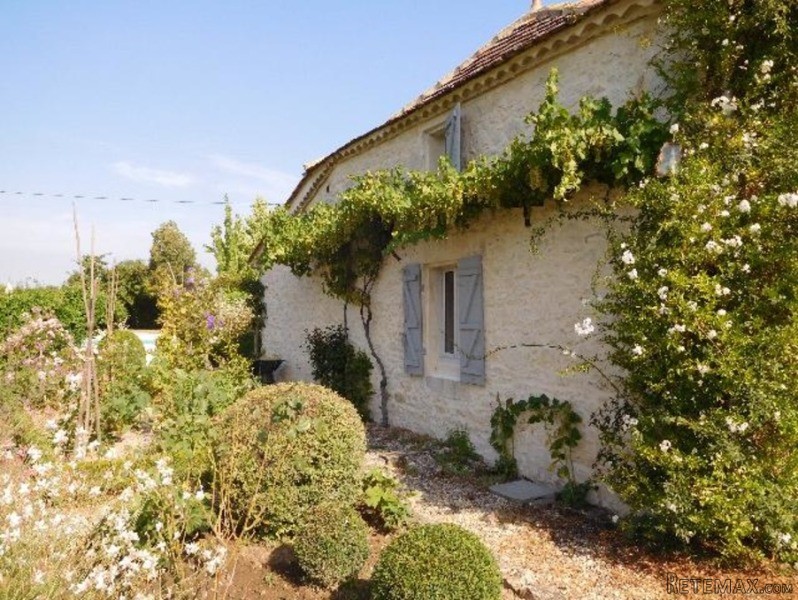 Superb Stone House In The Country - 2