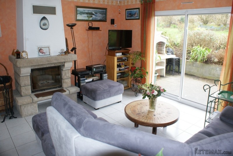 Detached Coastal House in Good Order - 2