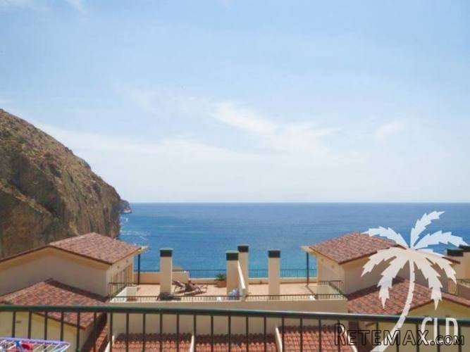 2 bedroom apartment with large terrace and lovely sea views.. - 2