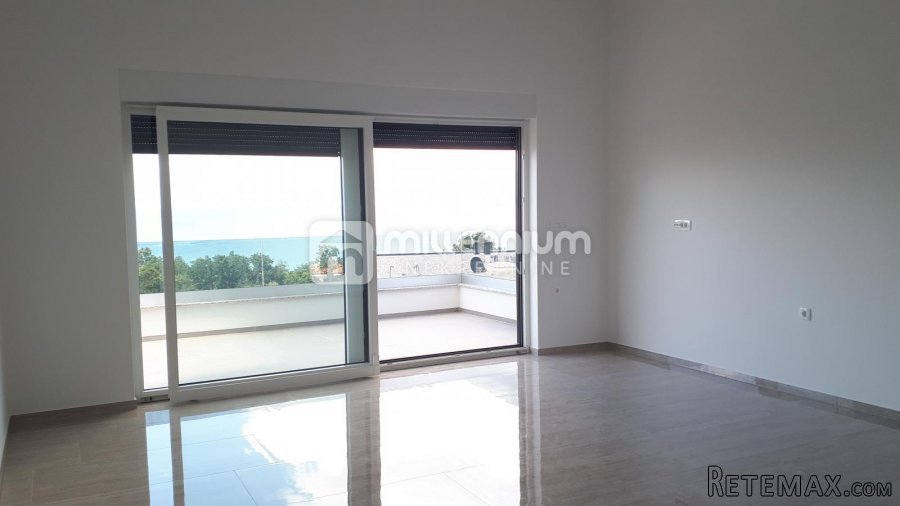 Otok Krk, Malinska, novogradnja, 3s+db, 87.57m2, bazen - 2