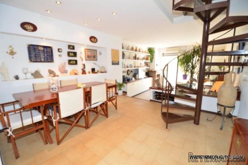 ROSES SANTA MARGARIDA: Nice house on.. - 2