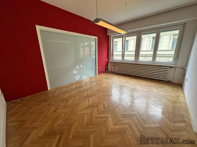 3.5S Stan Strogi Centar - 3