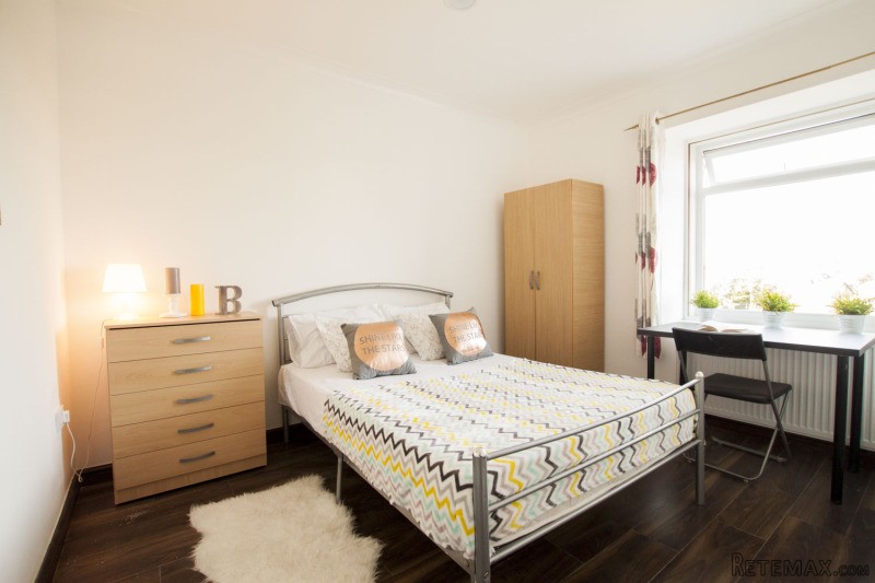 Twin for couple near Acton Town station