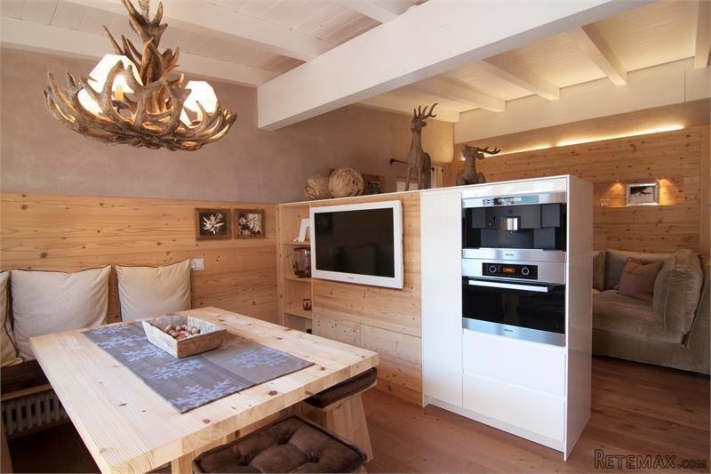2 bedroom Apartment For Sale: Strada.. - 2
