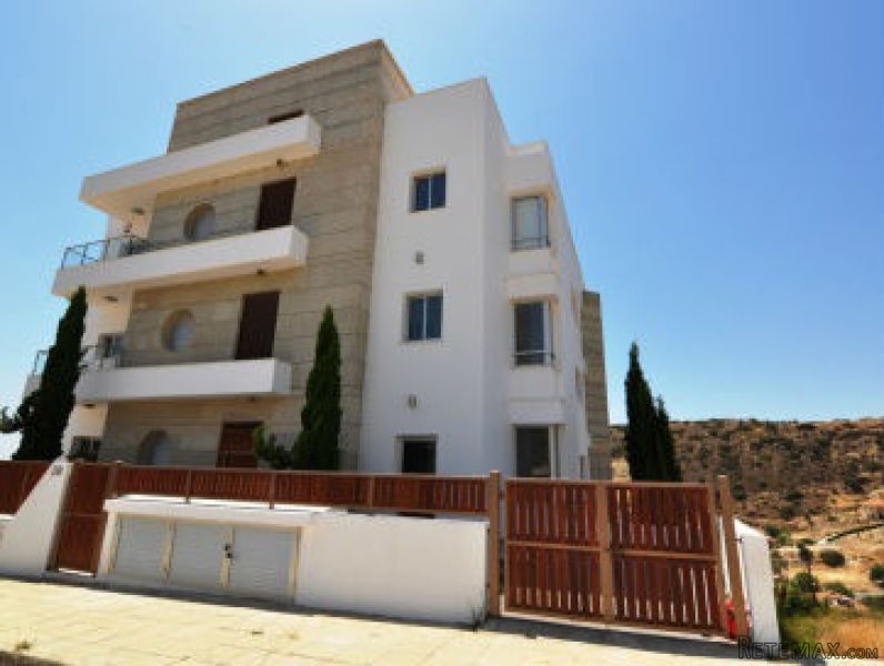 5 Bedrooms Limassol - For Sale