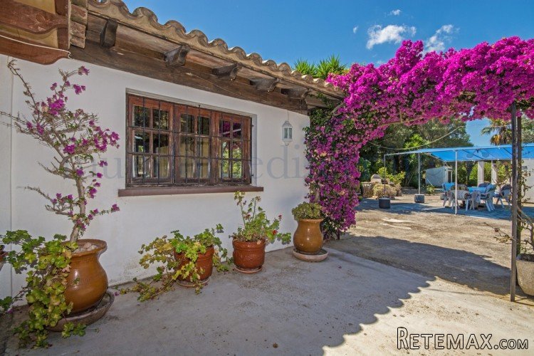 Fabulous old farmhouse between Puerto Pollensa & Pollensa..