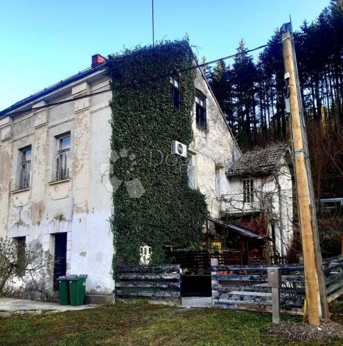 Kuća bivši hotel u Vrbovskom