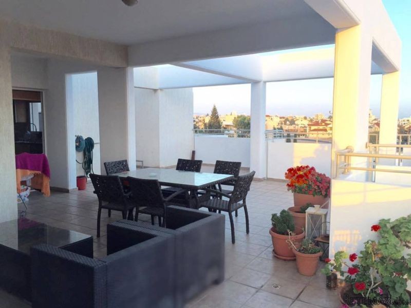 Spacious Three bed Penthouse in a Newly..