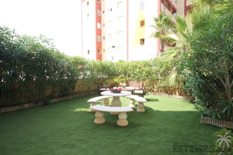 This beautiful ground floor apartment with its own garden.. - 3