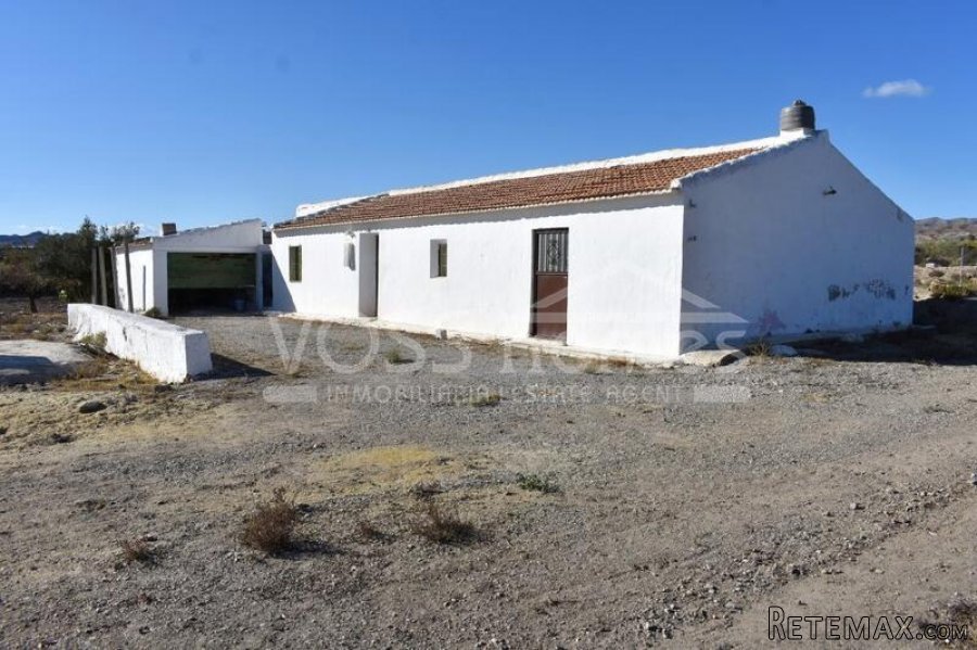 EXCLUSIVE LISTING TO VOSS HOMES - BARGAIN Large country..