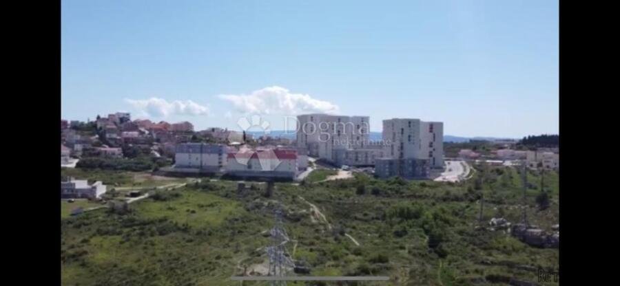 POLJOPRIVREDNO ZEMLJIŠTE KILA 3248M2