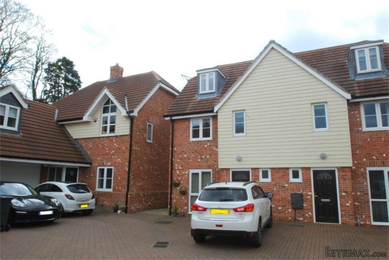 3 Bedroom Town House