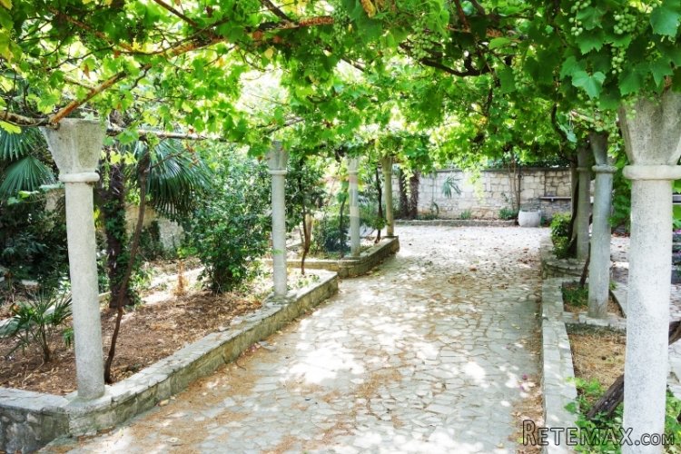 ISTRA, Pula, Veruda,,Prekrasna stara otmjena...